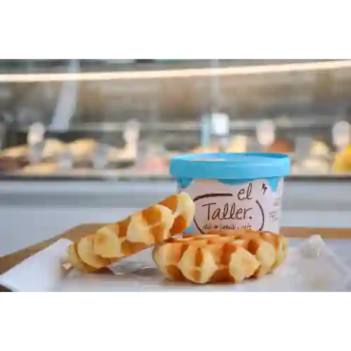 Pote de helado 2 waffles