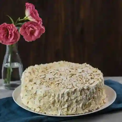 Torta Hojarasca Frambuesa Crema Manjar