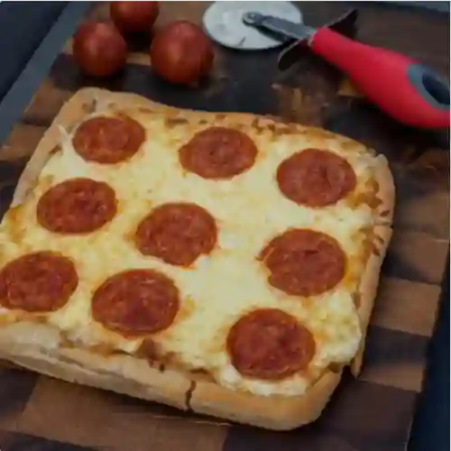 Pizza Peperoni Americano