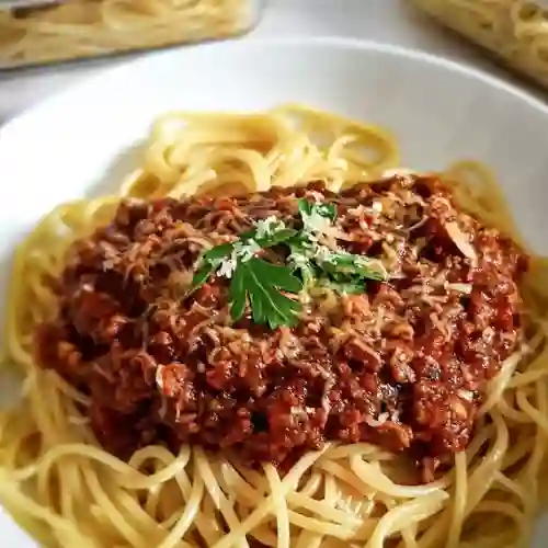 Fetuccini con Bolognesa