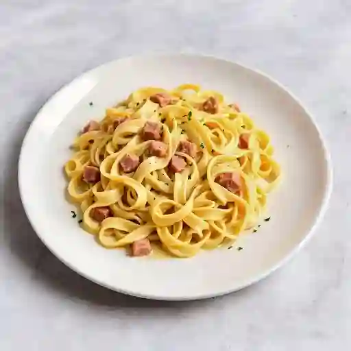 Fetuccini con Salsa Alfredo