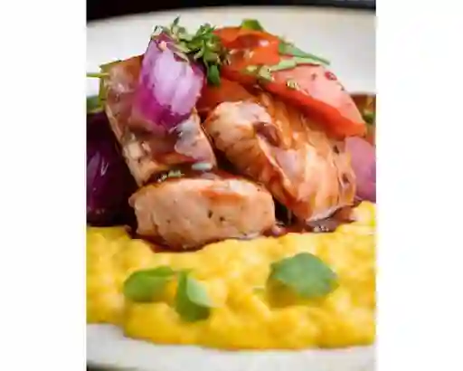 Salmón Saltado con Risotto Huancaína