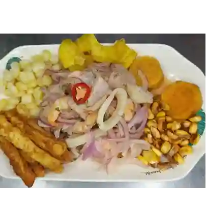 Ceviche Mixto