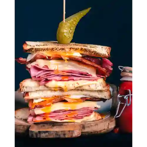 Rubbens Egg And Bacon + Bebida 350 ml