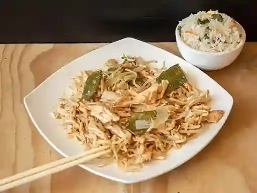 Chapsui de Pollo + Arroz Chaufan