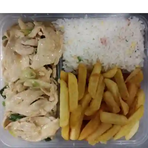 Pollo Mongoliano con Arroz y Papa Frita