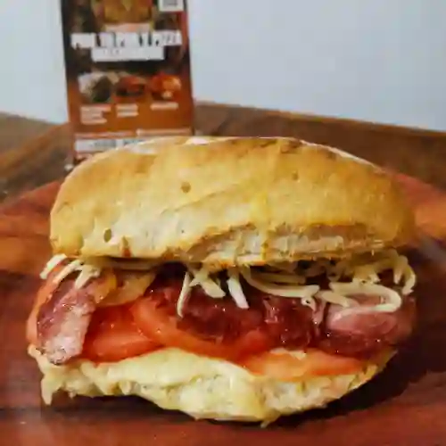 Sandwich Tocino, Mozza y Tomate + Bebida