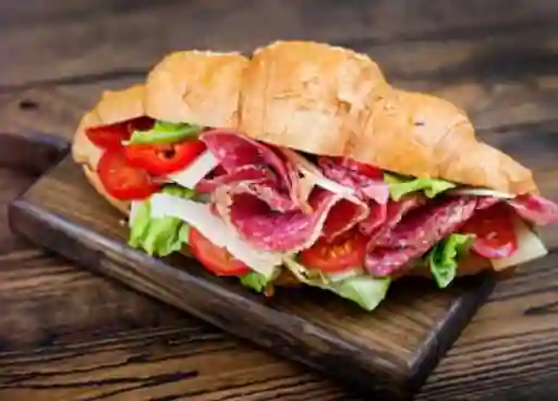 Croissant de Salchichón