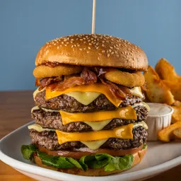 Triple Roof Burger + Papas