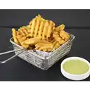 Papas Fritas Estilo Rejilla + 1 Salsa