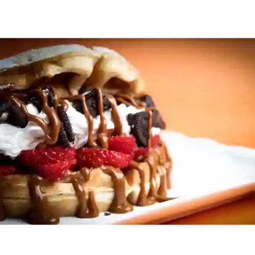 Waffle Oreo Frutilla