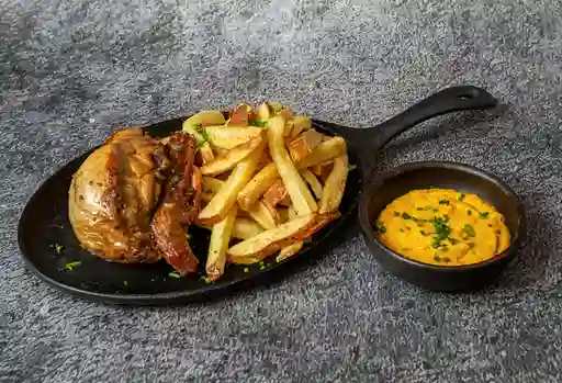 Pollo a las Brasas con Papas Fritas