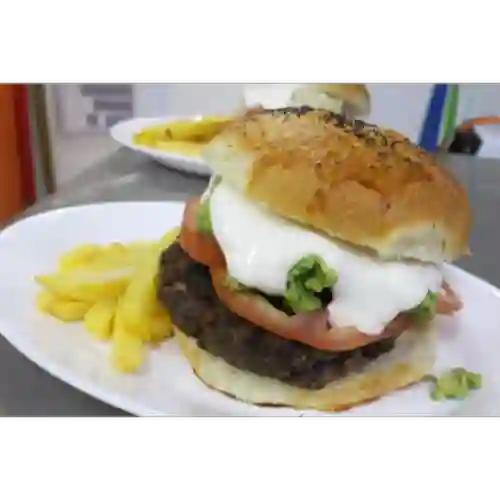 Burger Italiana con Papas Fritas