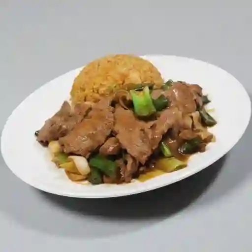 Carne mongoliano con arroz especial