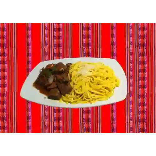 Tallarin Huancaina y Lomo Salteadoado