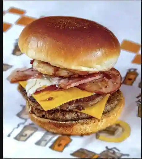 Taz Deluxe, Porción Papas Fritas y Bebida Lata