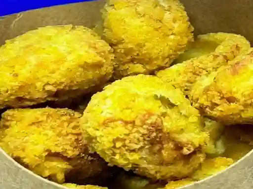 6 Piezas de Alitas Pollo Frito con Papas