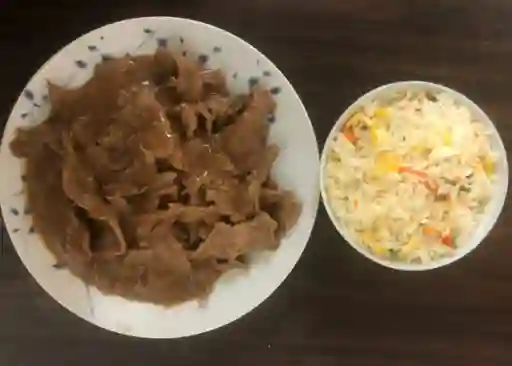 Carne sola con arroz chaufan