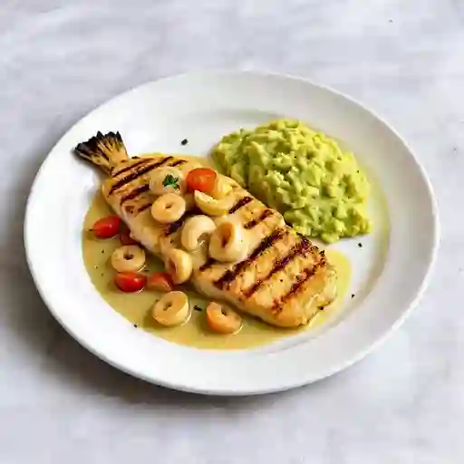 Pescado en Salsa de Mariscos