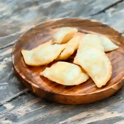 15 Empanadas de Queso