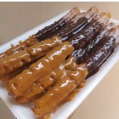 8 Churros con Salsa