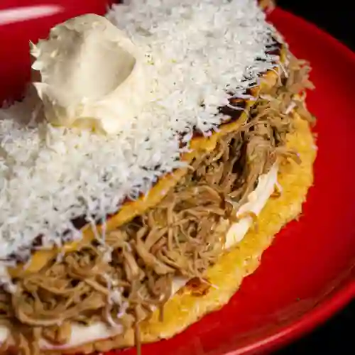 Cachapa con Carne Mechada