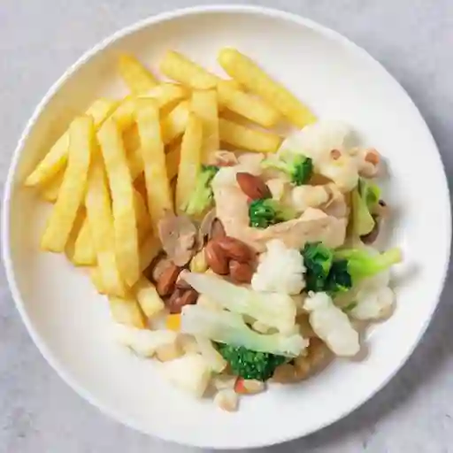 Pollo chiten con papa frita