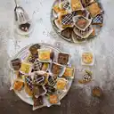 Caja de Deliciosos Mini Dulces