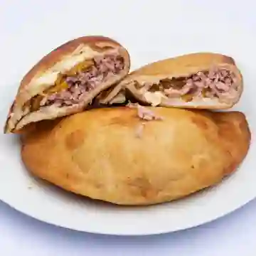 Empanada Platano Frito, Jamon y Queso