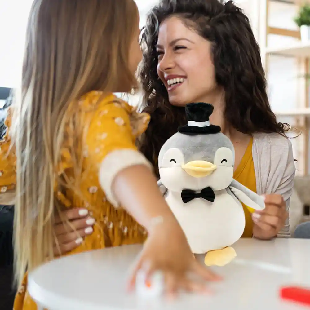 Miniso Pingüino De Peluche