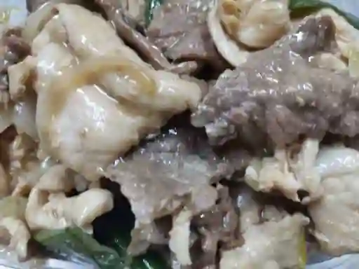 Carne Pollo Mongoliano Mixto