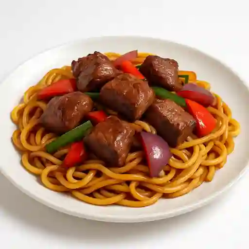 Lomo tallarin salteado