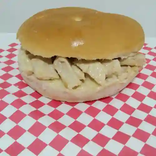 Sándwich de Pan, Pollo y Mayo