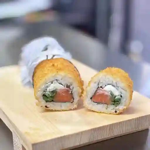Hand roll de salmón
