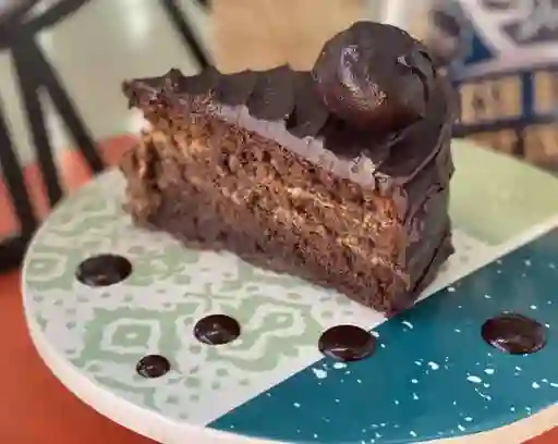Torta Profiterol Chocolate con Manjar