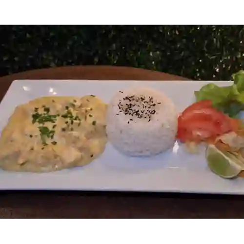 Pollo Al Curry con Guarnición
