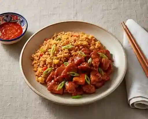 Cerdo Mongoliano con Arroz Chaufán