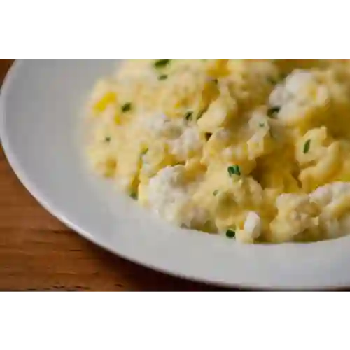 Huevos Revueltos y Queso