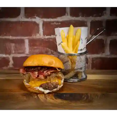 Upper east + papas fritas