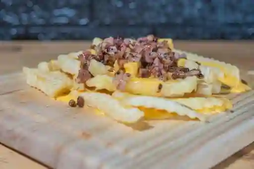 Papas cheddar y tocino