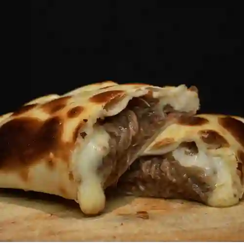 Empanada Mechada Queso