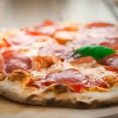 Pizza Pepperoni Fito Valdivieso 32