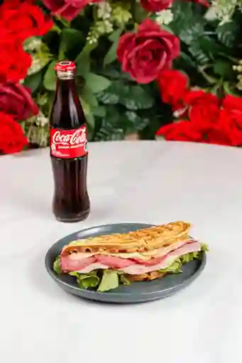 Waffle Salado + Bebida