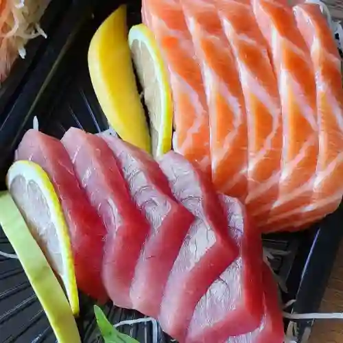 Sashimi Mixto (salmón y Atún)