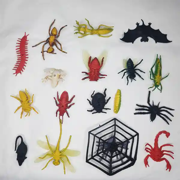 Set Juguetes De Animales Insectos S