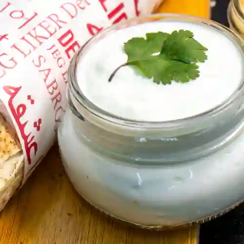 Salsa de Ajo Yogurt