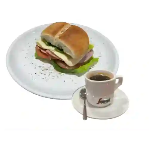 Sándwich Jamón y Queso y Cafe Americano