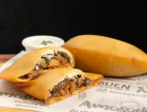 Empanada Pabellon