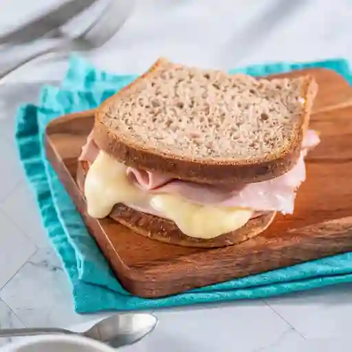 Sándwich de Miga Jamón Queso Keto