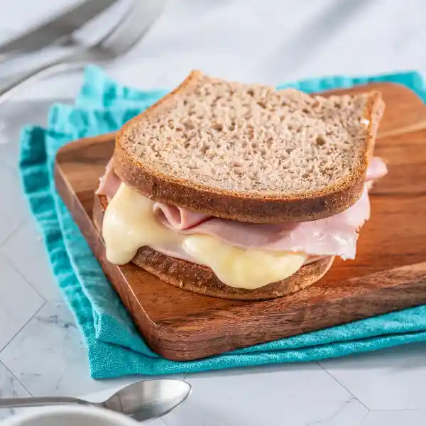 Sándwich de Miga Jamón Queso Keto